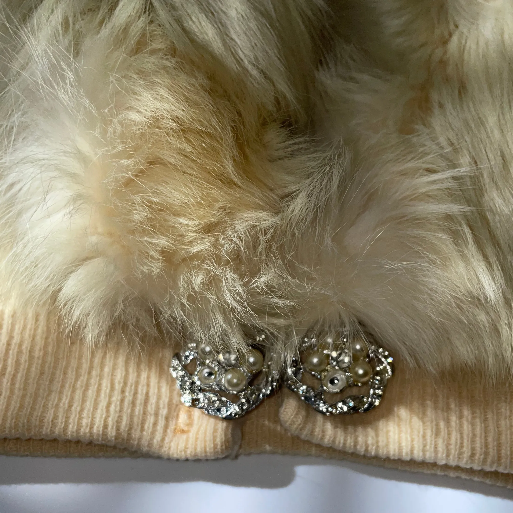 60s Beige Sweater with Fur Collar