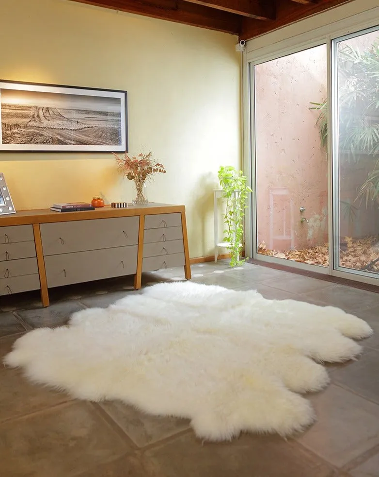 8-Pelt Large Sheepskin Area Rug - White (6.2´ x  6.6´ )