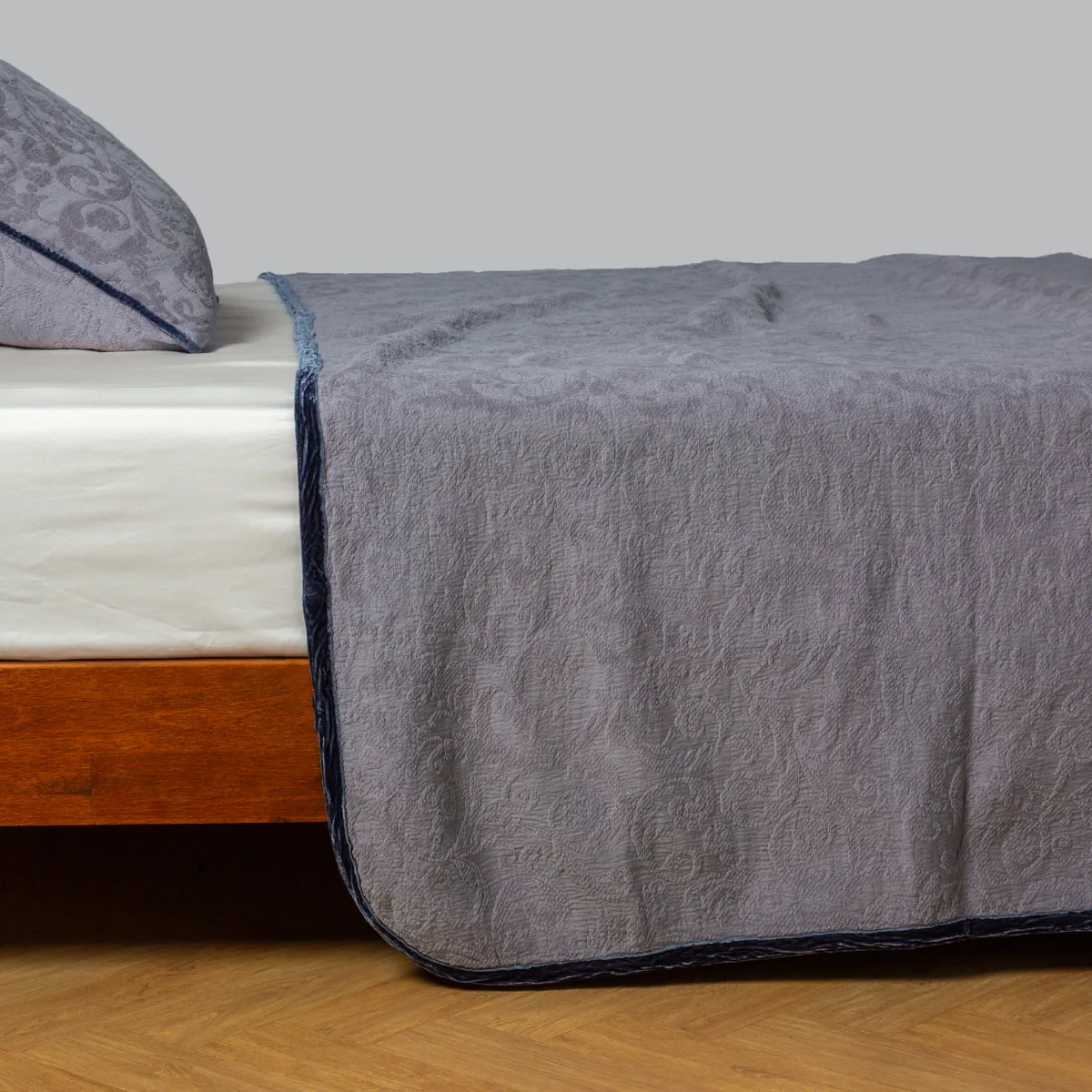 Adele Coverlet