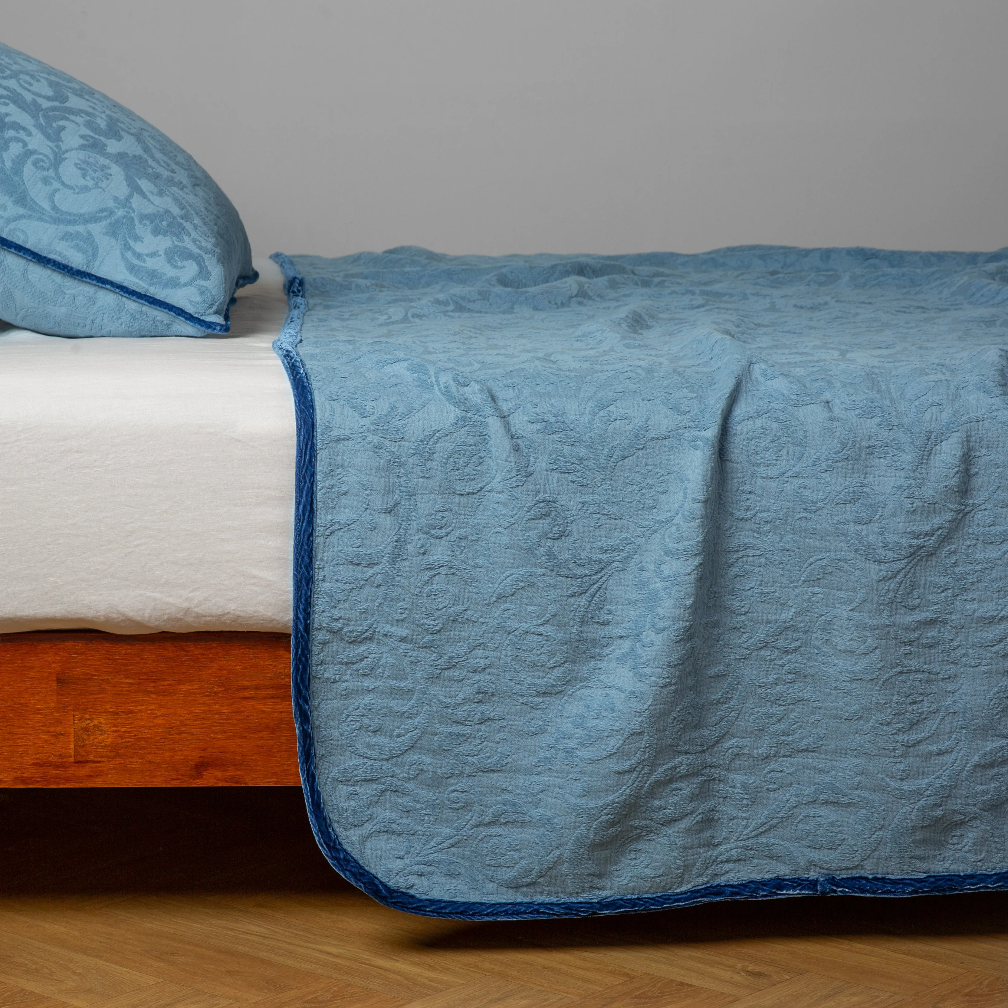 Adele Coverlet