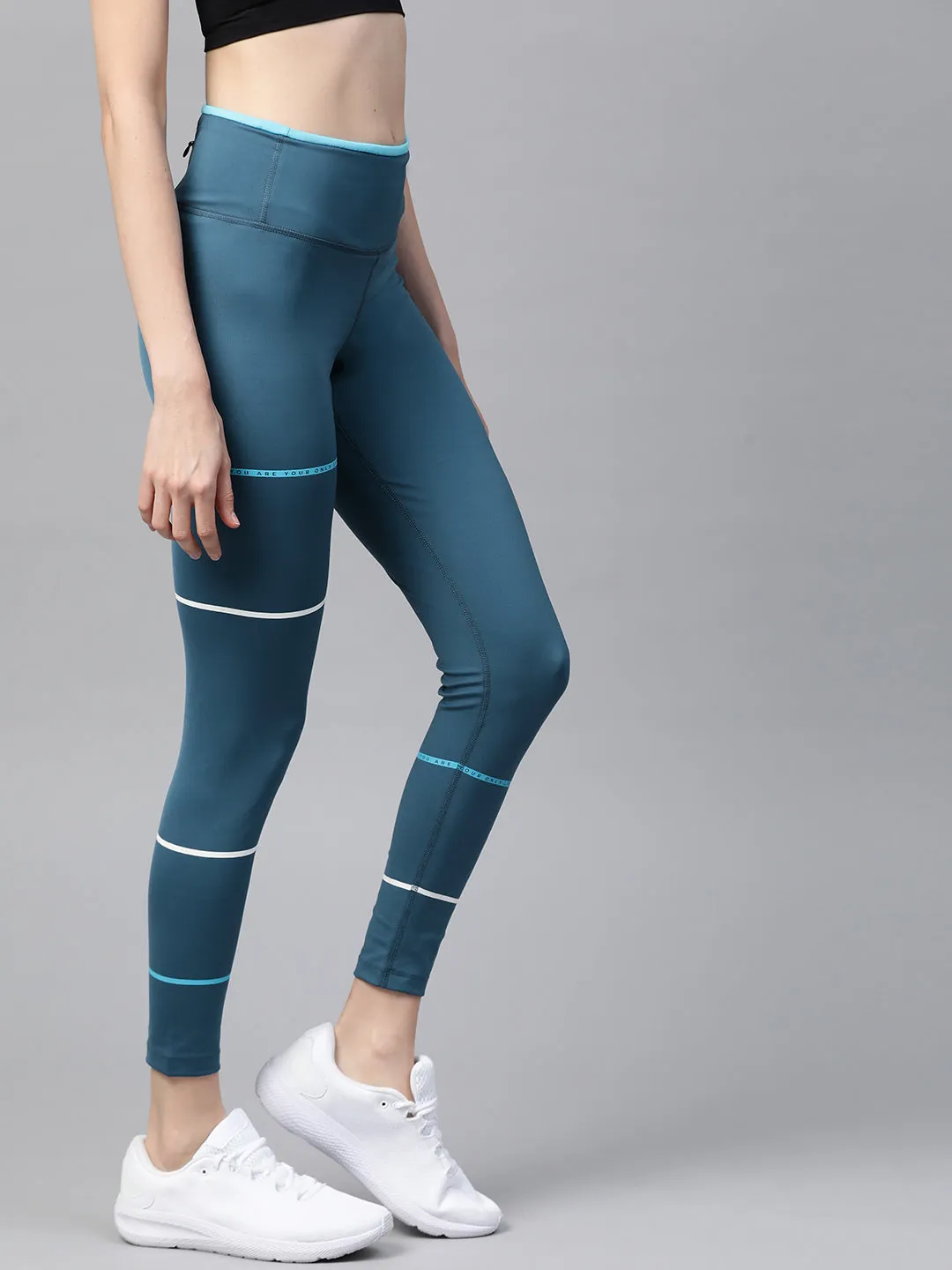Alcis Women Teal Blue Solid Cropped Tights
