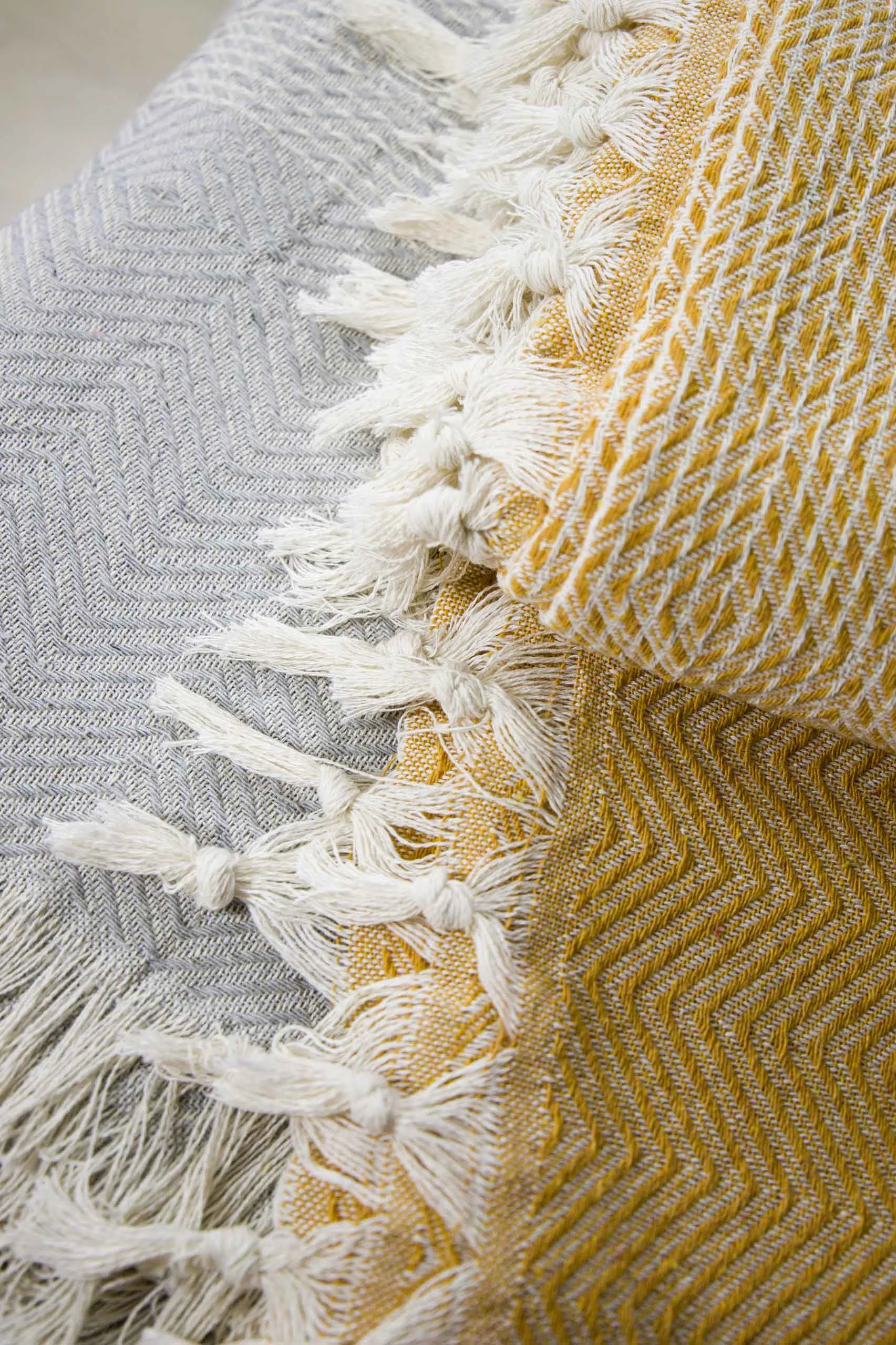Cotswold Cotton Two-toned Chevron Design Blanket With Tassels