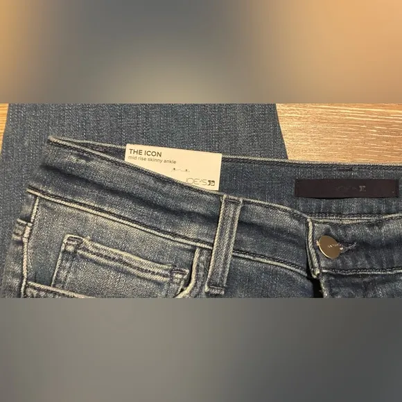 NWT JOE’S JEANS THE ICON MID RISE SKINNY ANKLE IN DISTORTION DESTRUCTION SIZE 30