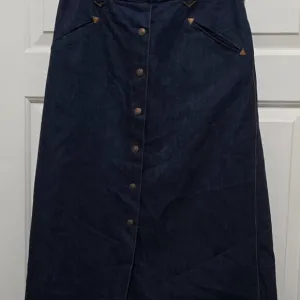 Seventy Five Percent Off Ralph Lauren Women's Western Casual Dress Midi Skirt GU