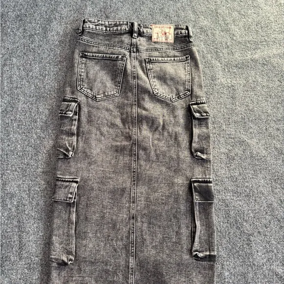 True Religion Denim Skirt Women’s SZ 23 Charcoal Cargo Midi Front Slit Utility