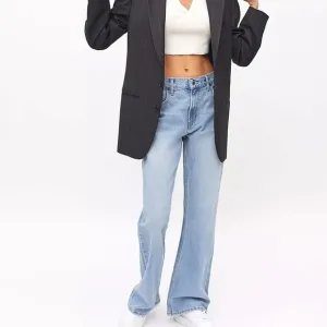 Urban Outfitters BDG 90's Mid Rise Boot Cut Jeans in Light Blue Size 39 NWT