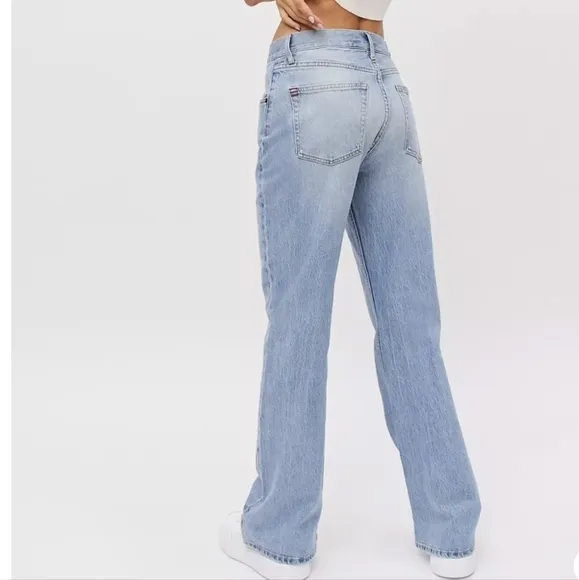 Urban Outfitters BDG 90's Mid Rise Boot Cut Jeans in Light Blue Size 39 NWT