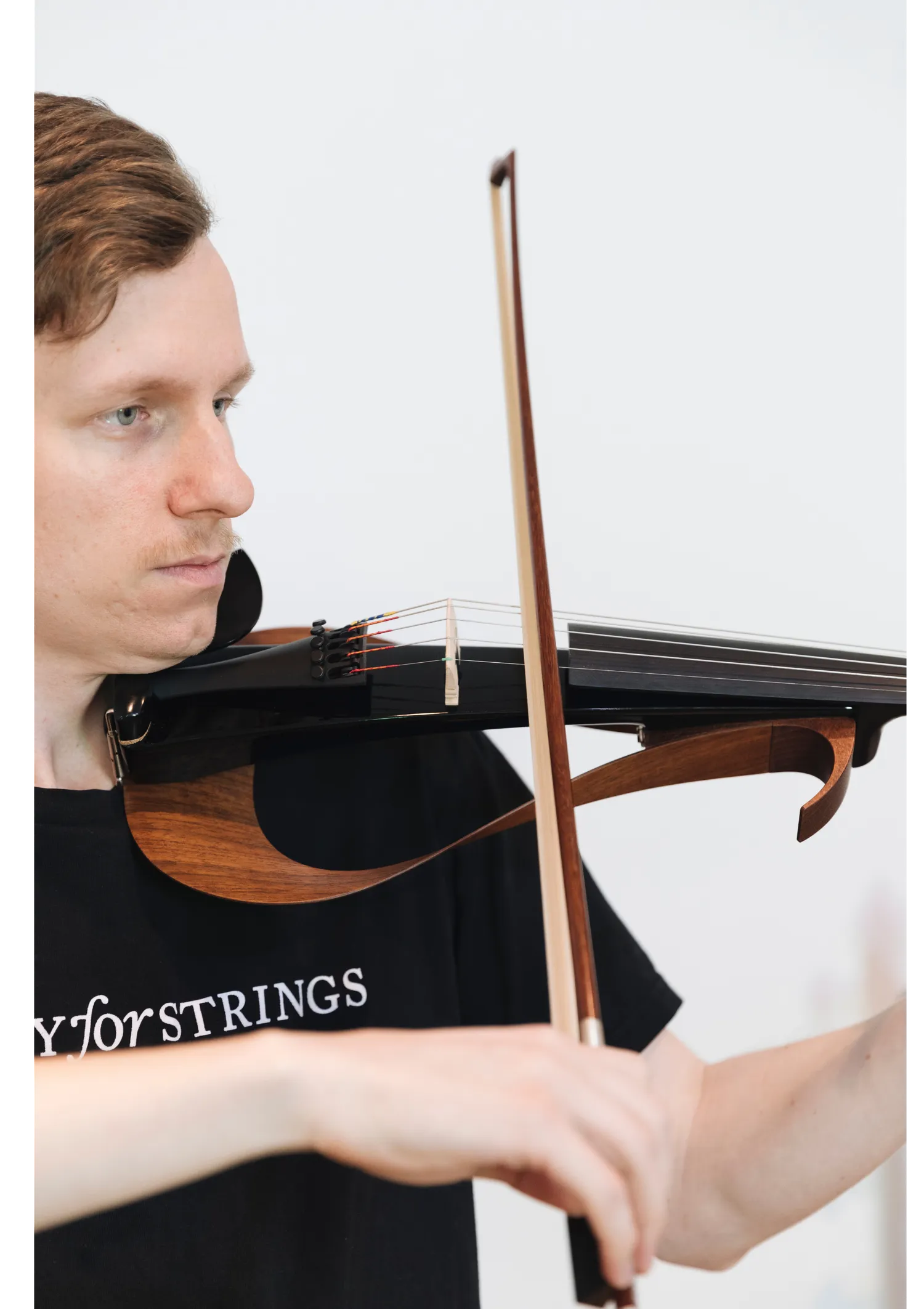 Yamaha Electric Violin 4/4 5 String - Black Finish